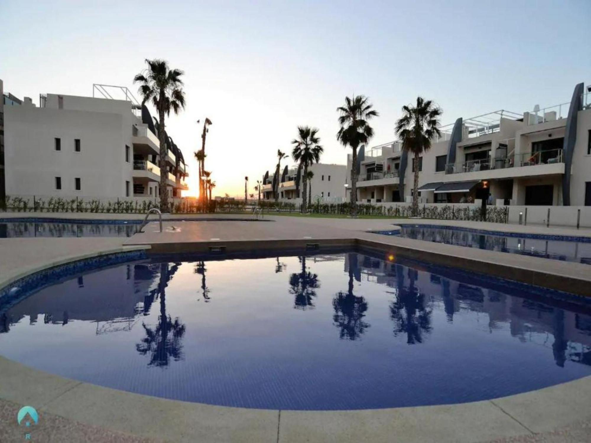 New Luxury Detached Villa With Pool At Beach Пилар де ла Горадада Экстерьер фото